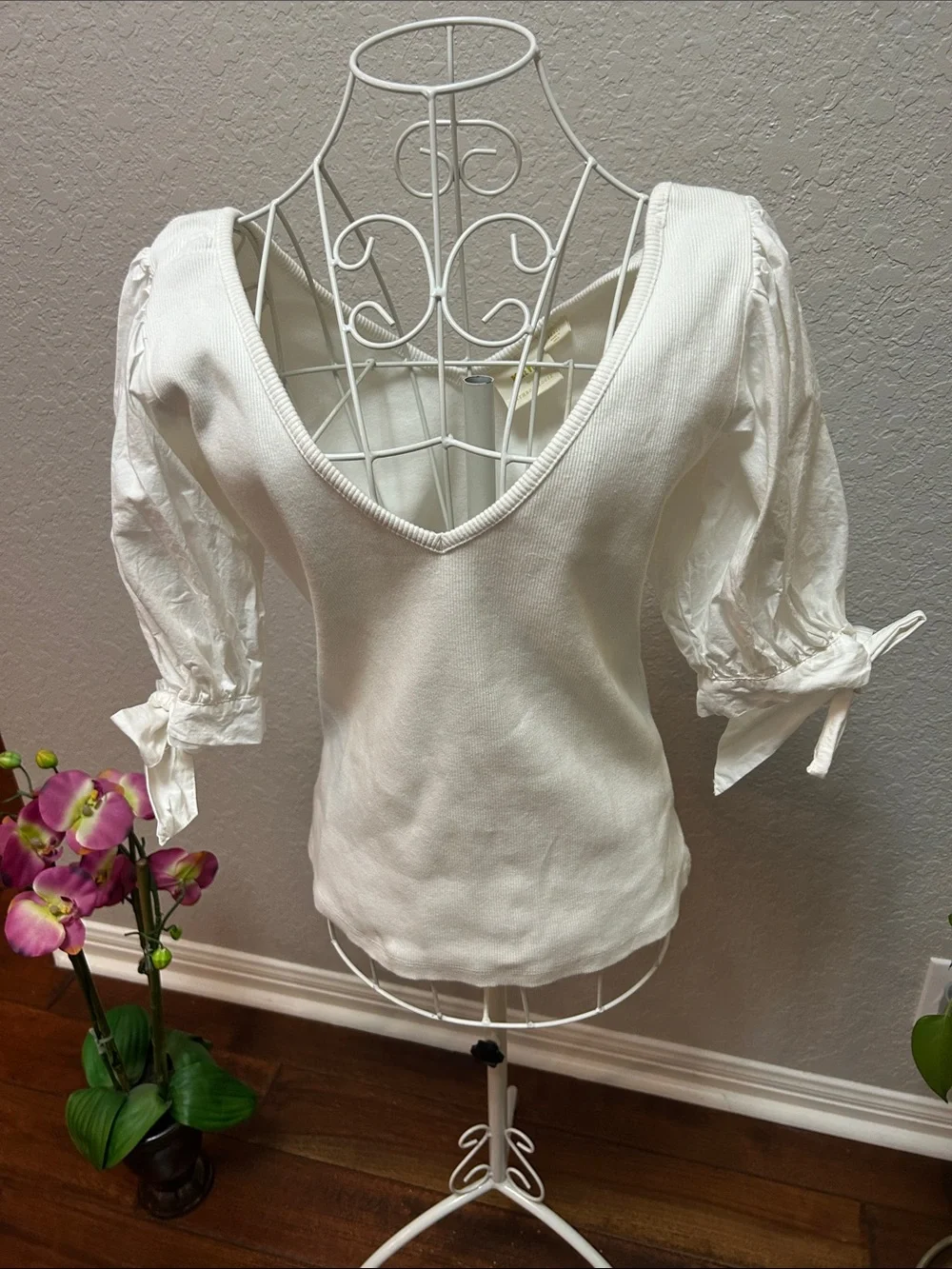 Women's White V-Neck Puff Sleeve Top By Antropolgie S